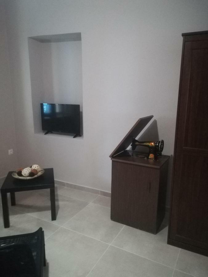 Port'S Little Gem Apartment Piraeus Exterior photo
